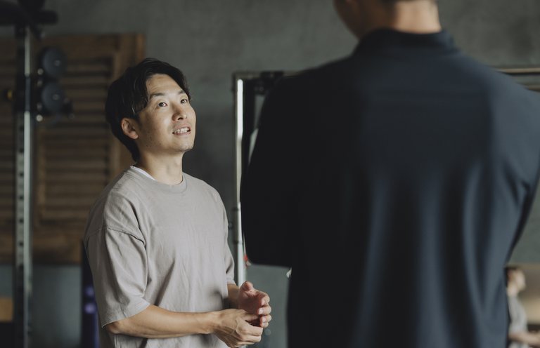 身体に合うメニューを相談する様子
